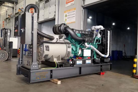 哪些情況下柴油發電機組必須緊急停機？